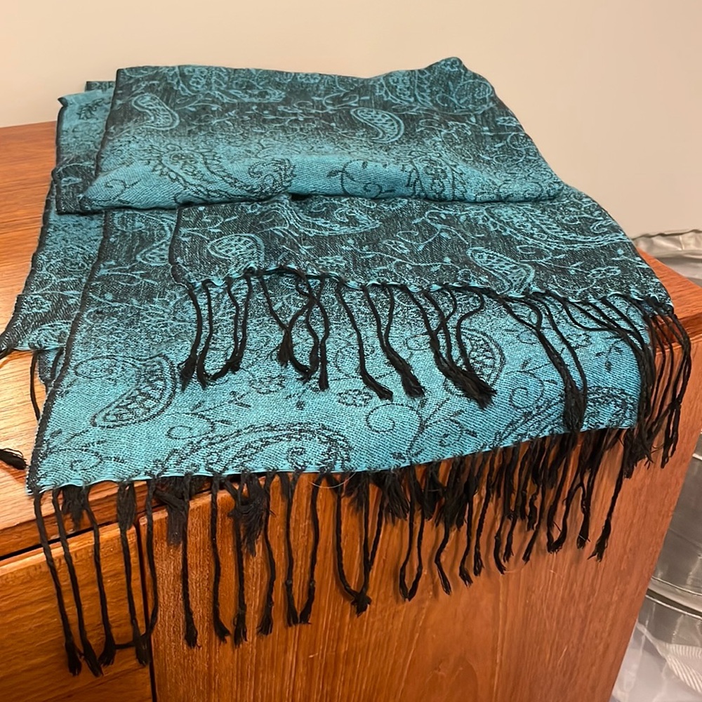 Pashmina scarf / wrap